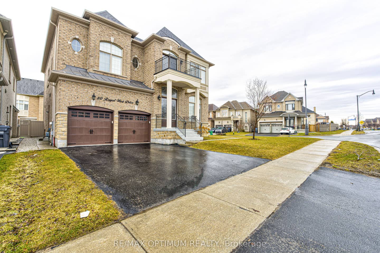 80 Royal West Drive, Brampton, ON L6X 1A2