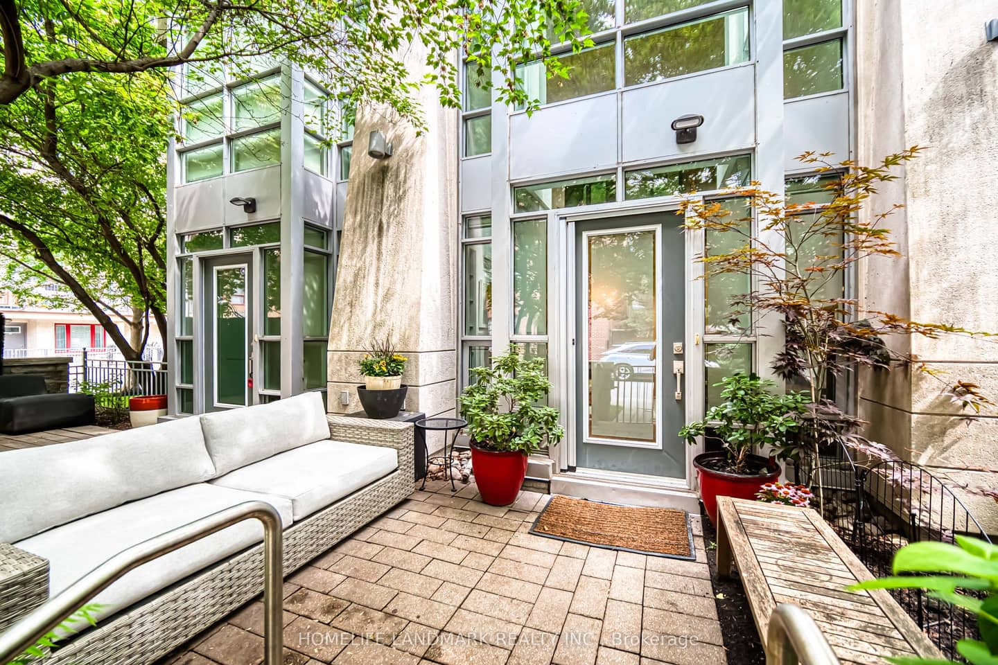 150 Homewood Avenue L101, Toronto, ON M4Y 2J6