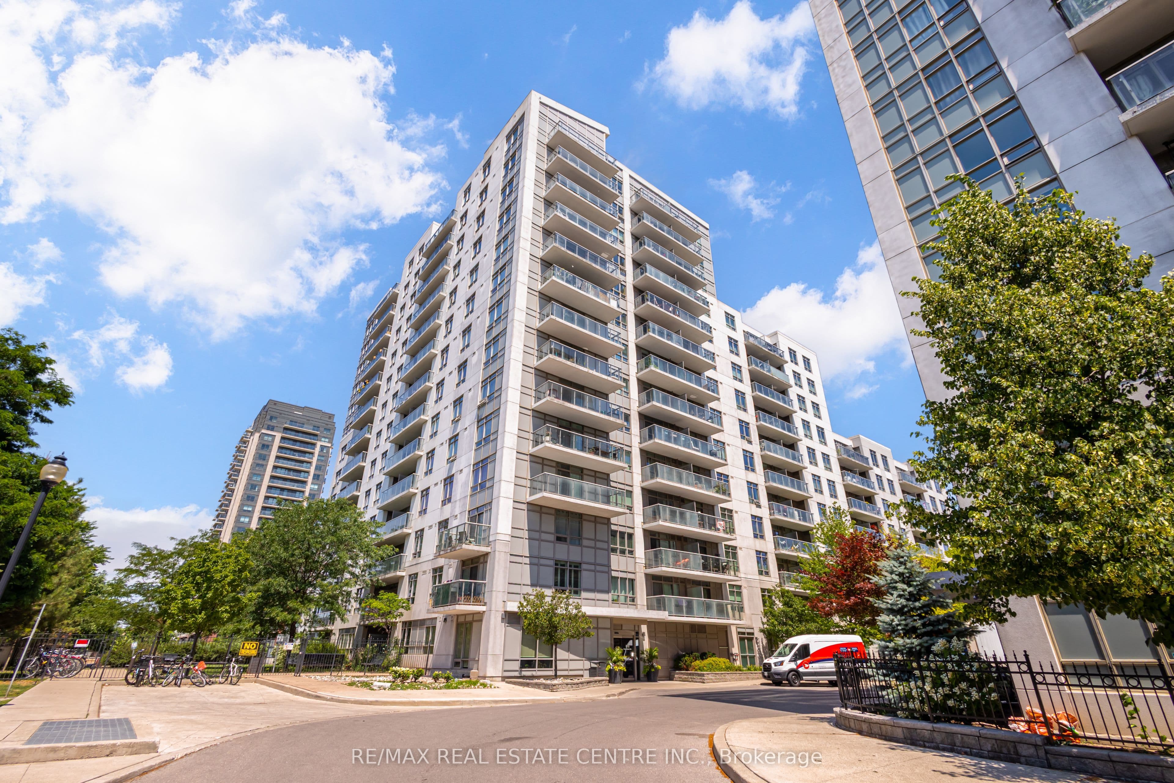 816 Lansdowne Avenue 1409, Toronto, ON M6H 4K6