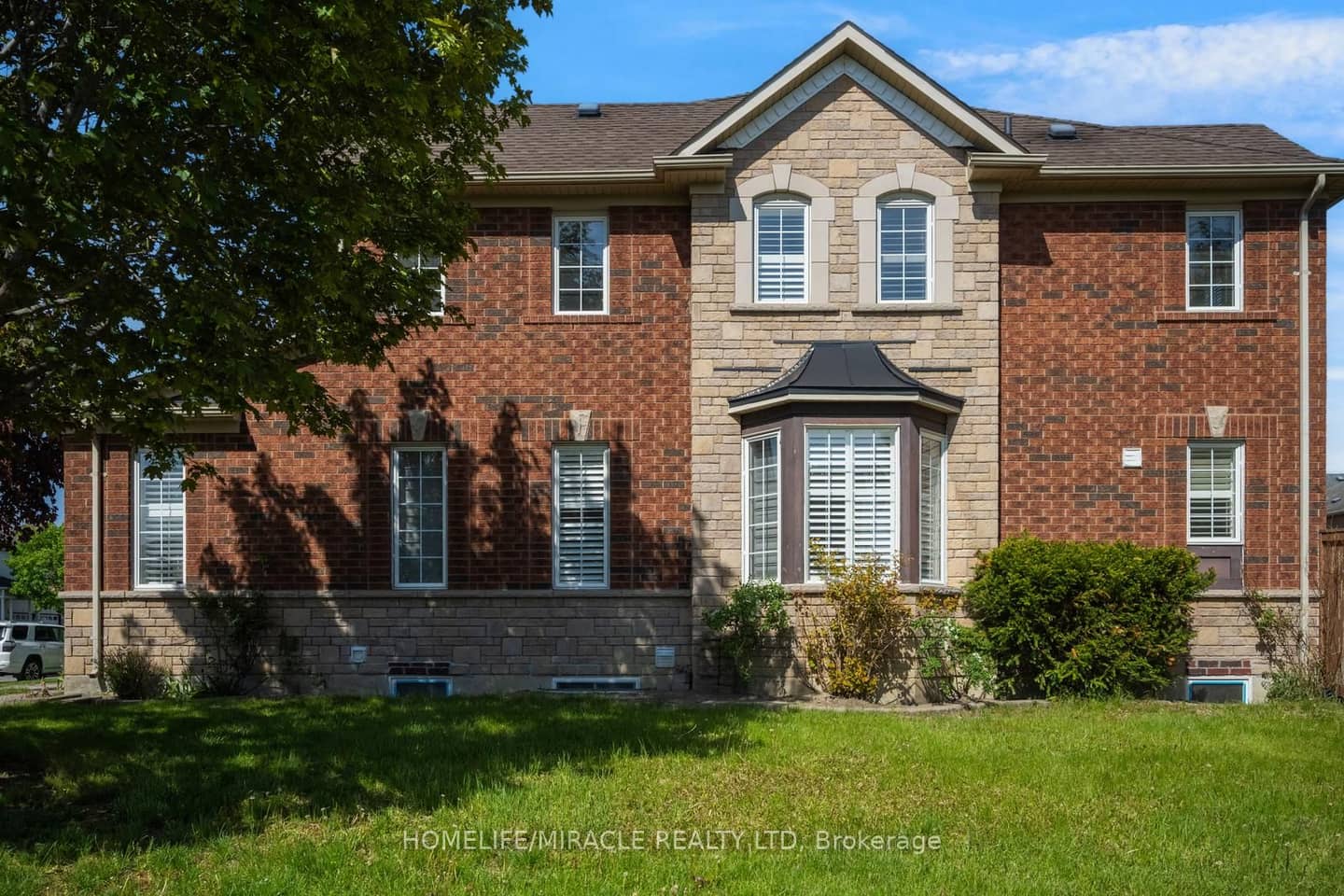 17 Latania Boulevard, Brampton, ON L6P 1S8