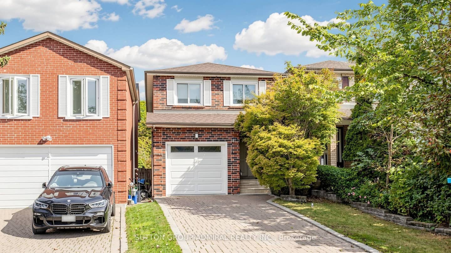 4 Doral Gate, Markham, ON L3T 7K6