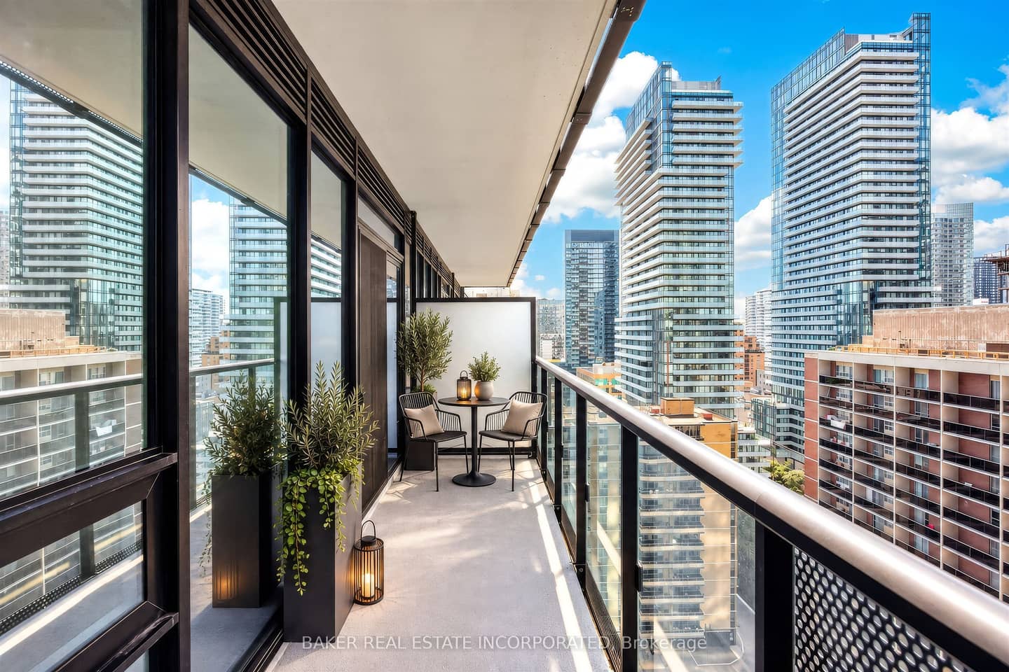 127 Broadway Avenue 1705, Toronto, ON M4P 1V3