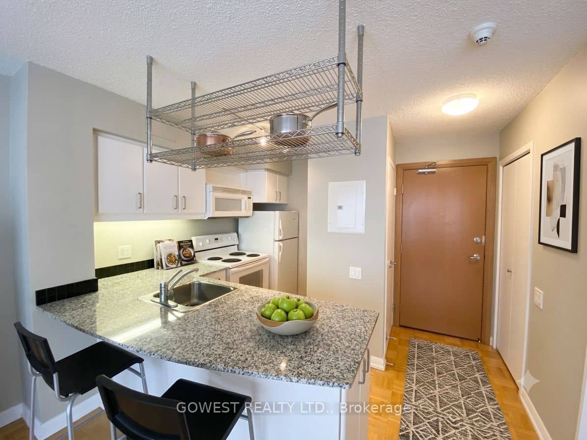 33 Sheppard Avenue E 1009, Toronto, ON M2N 7K1
