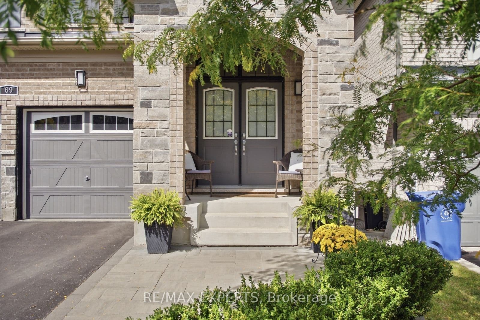 69 Leaden Hall Drive, East Gwillimbury, ON L9N 0R5
