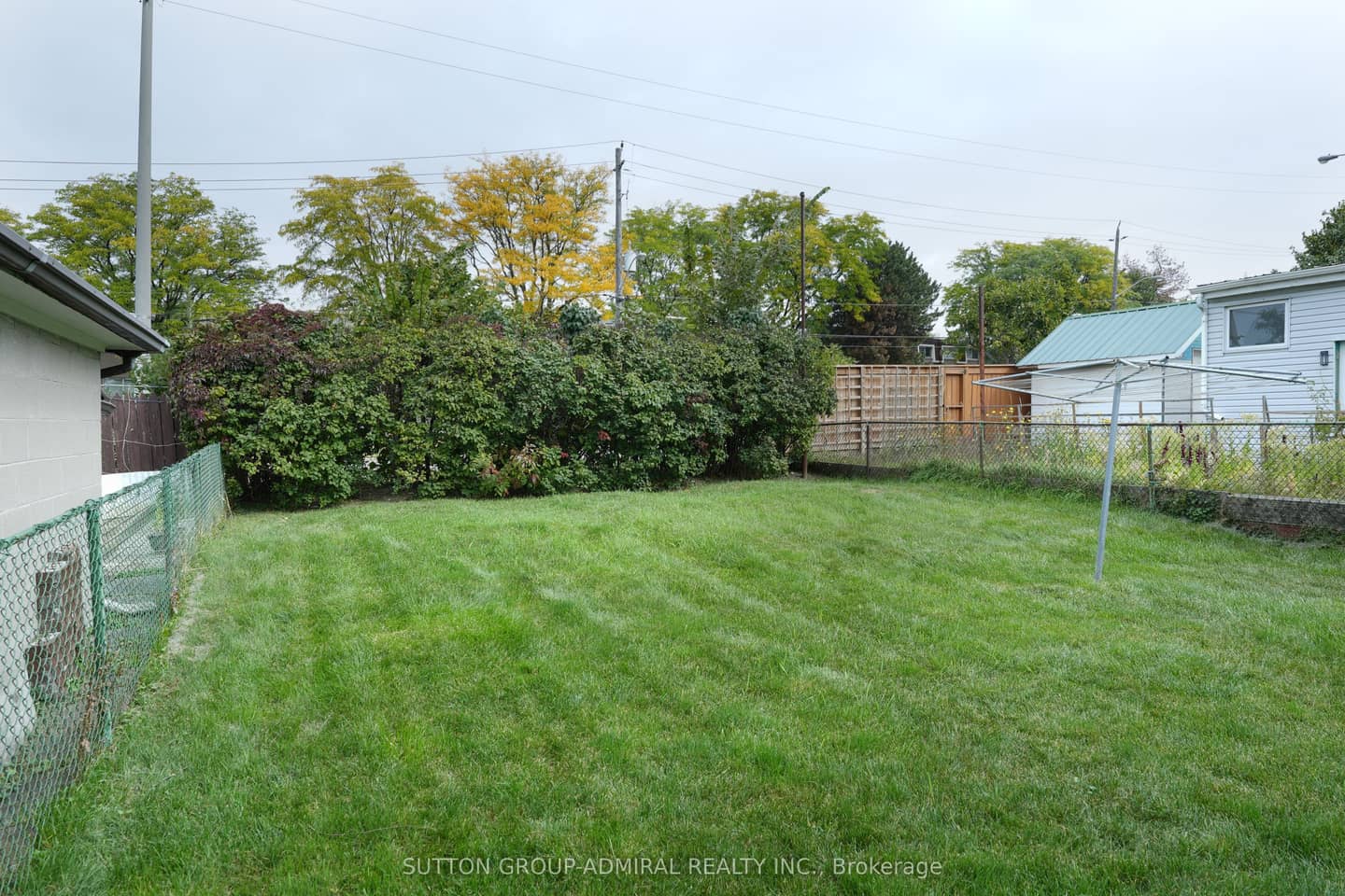 14 Thurrock Road, Toronto, ON M3L 1P6