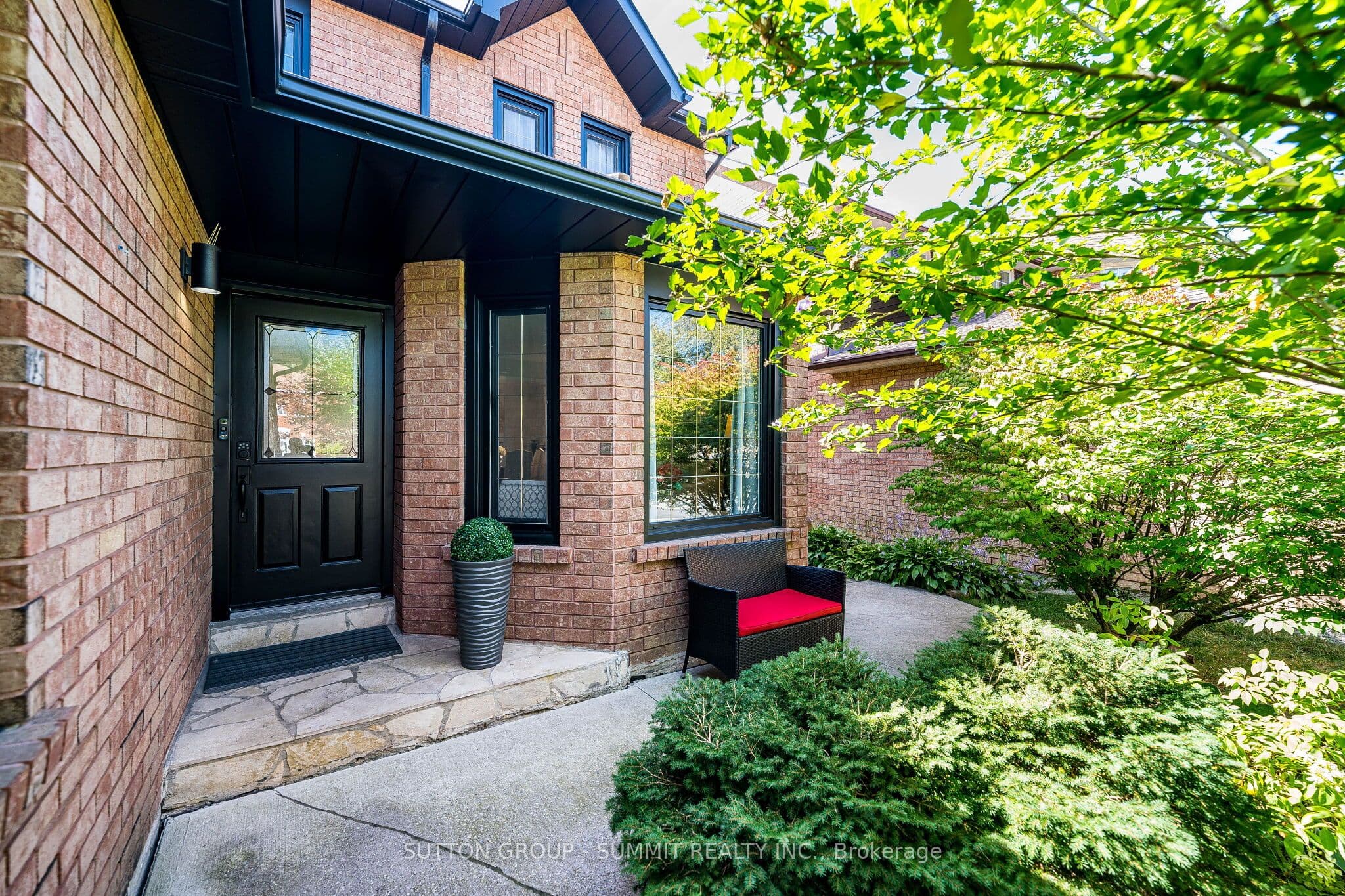 4594 Gatineau Avenue, Mississauga, ON L4Z 2R7