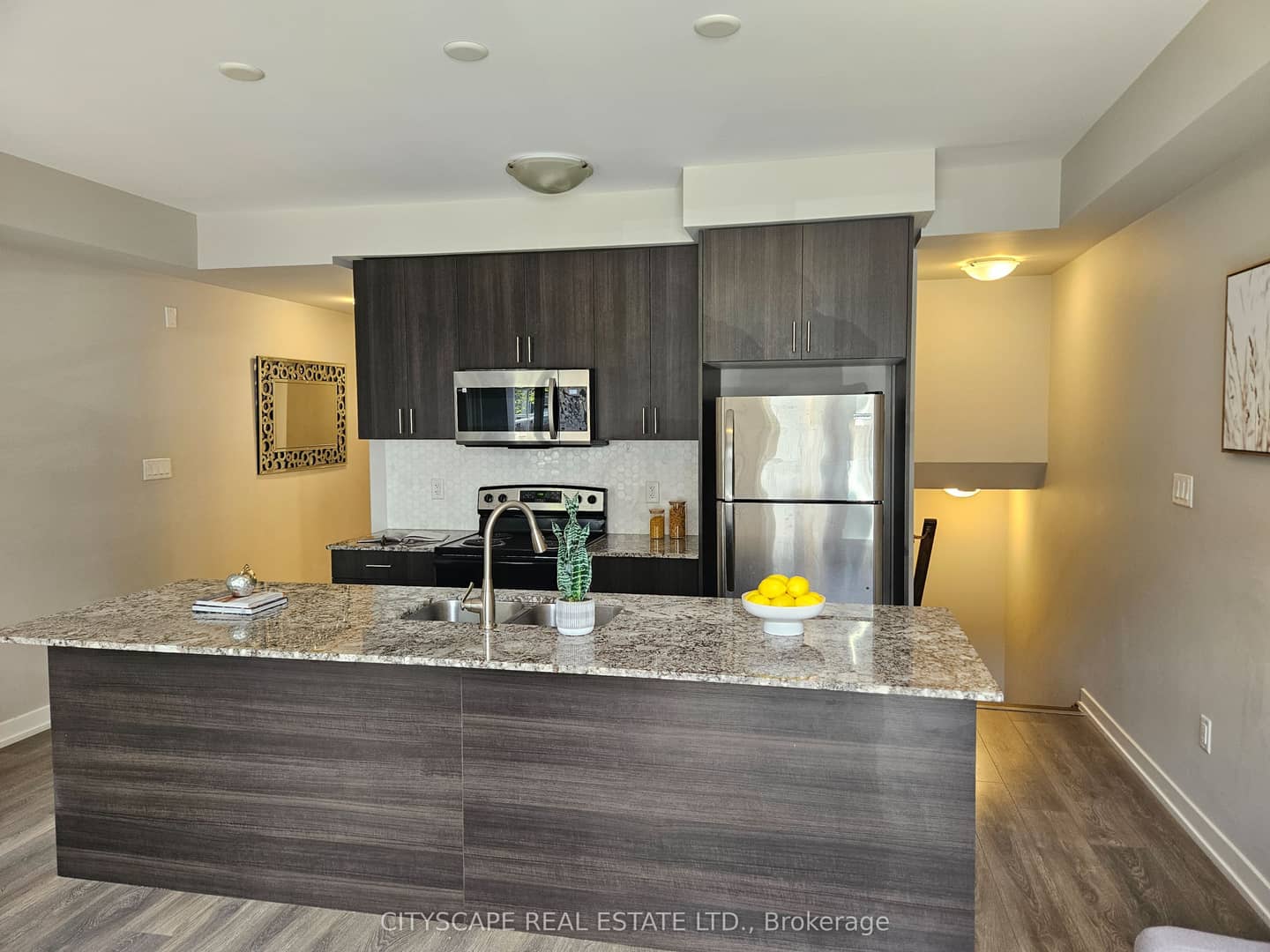 31 Florence Street 9, Toronto, ON M6K 0C5