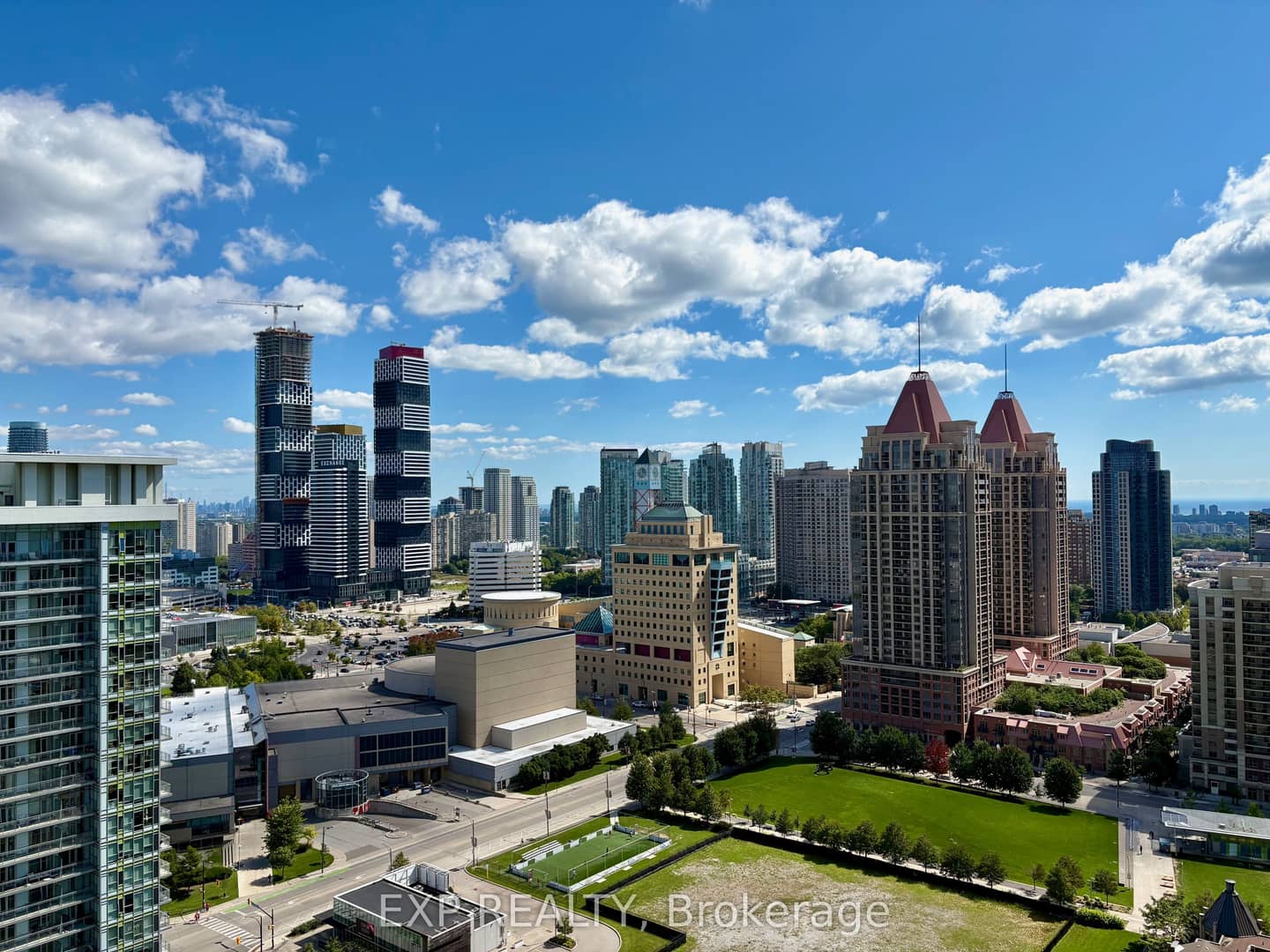 385 PRINCE OF WALES Drive 2304, Mississauga, ON L5B 0C6