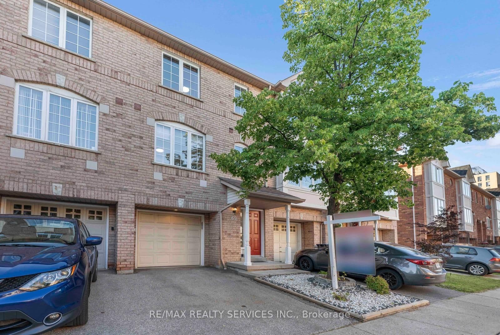 80 Acorn Place 69, Mississauga, ON L4Z 4E1