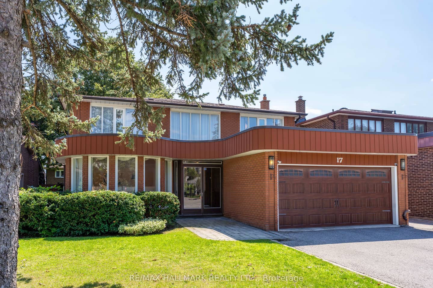 17 Twin Circle Court, Toronto, ON M2R 3L3