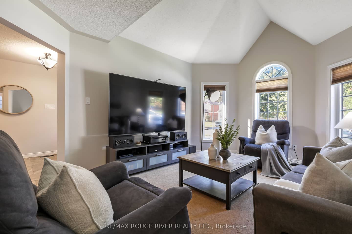 965 Ridge Valley Drive, Oshawa, ON L1K 2G3