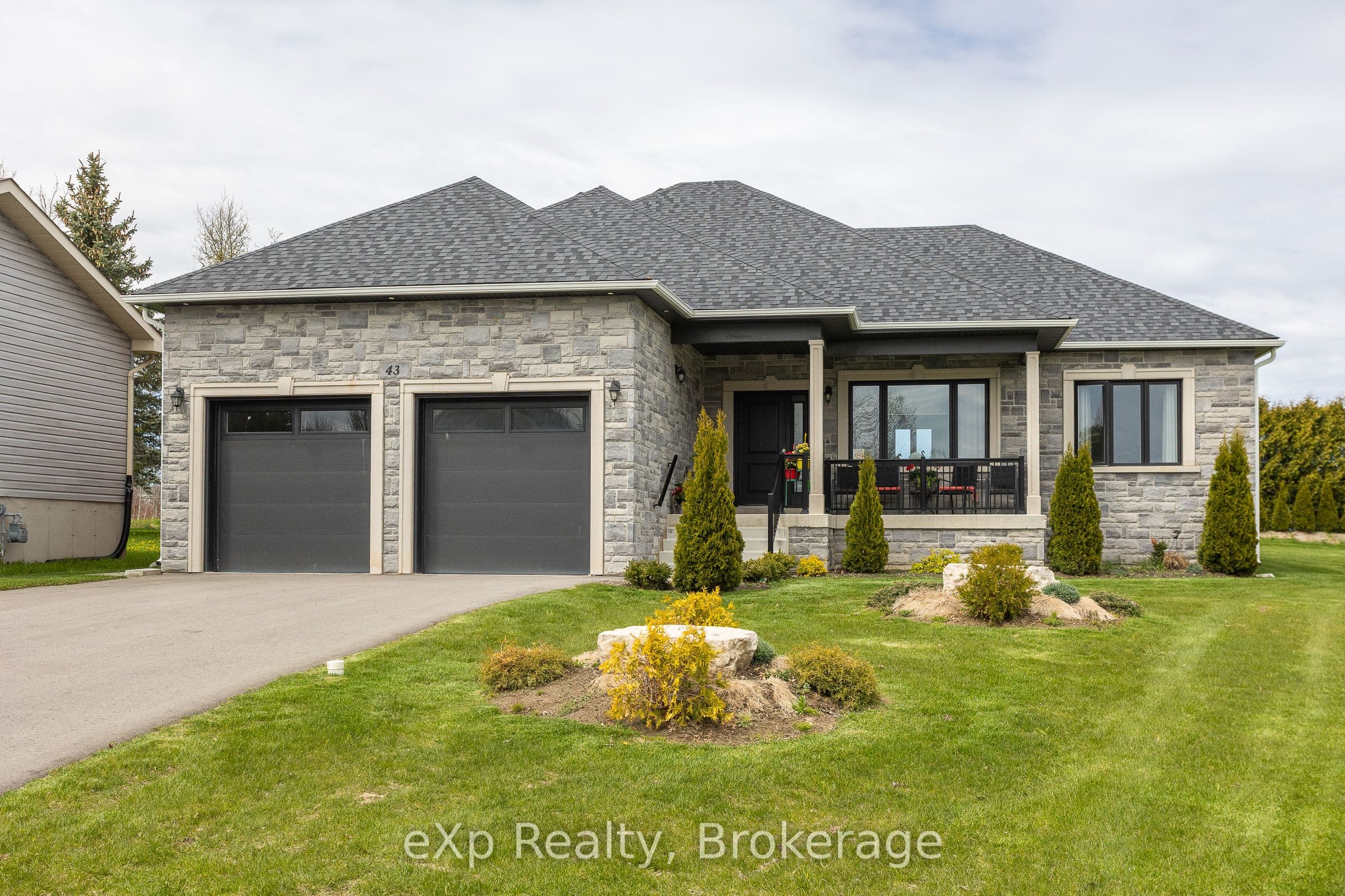 43 Country Crescent, Meaford, ON N4L 1L7