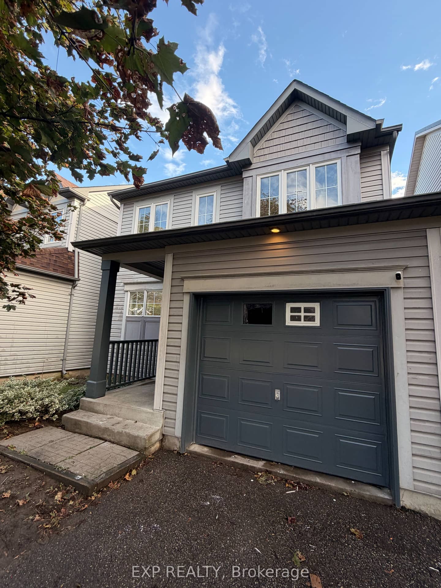 1892 Secretariat Place, Oshawa, ON L1L 1C7