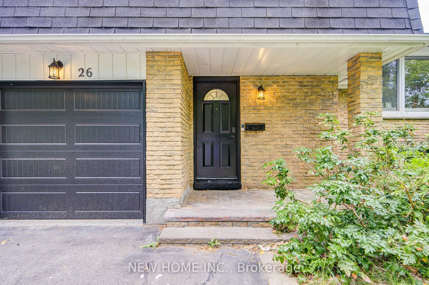 26 Penwick Crescent, Richmond Hill, ON L4C 5B4