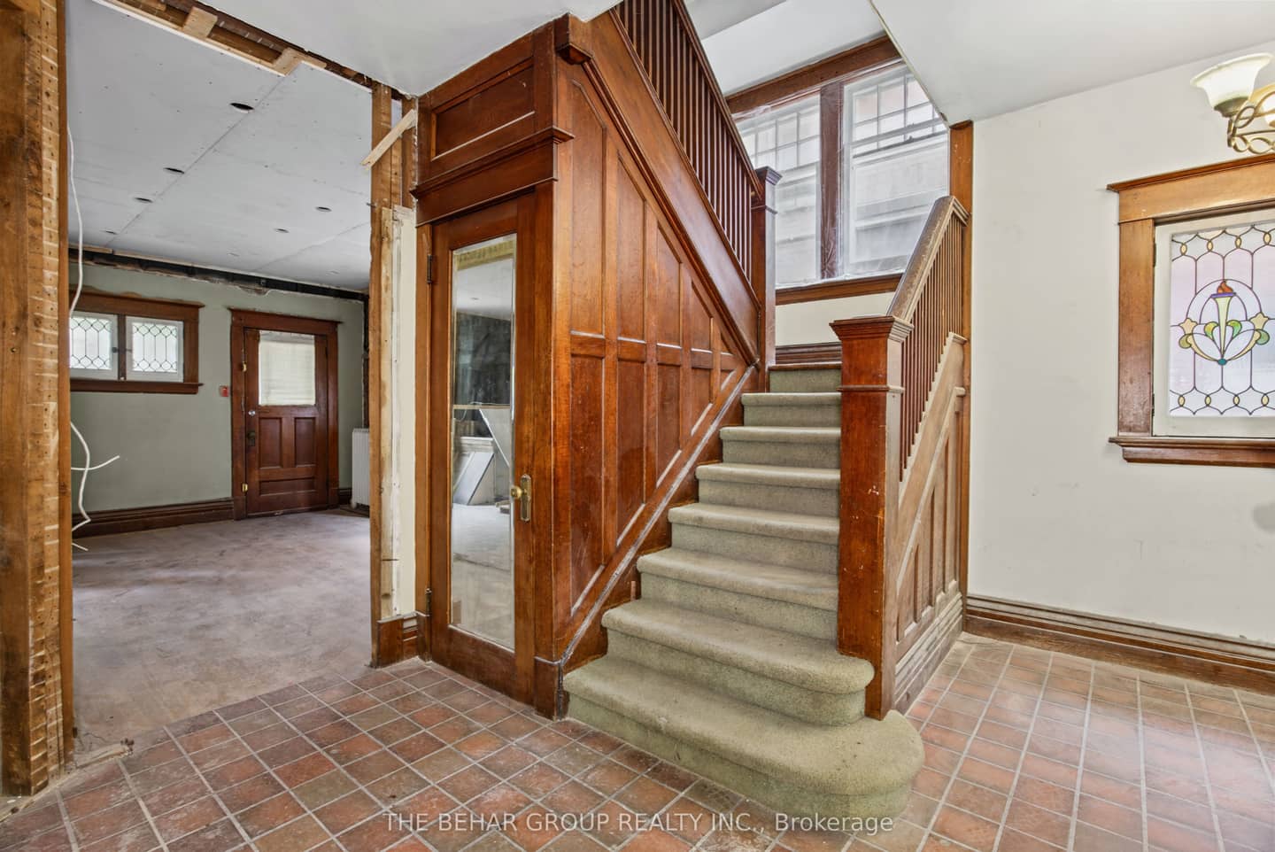 319 Indian Road, Toronto, ON M6R 2X9