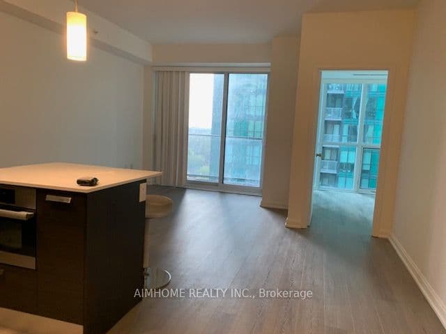 9 Bogert Avenue 804, Toronto, ON M2N 0H3