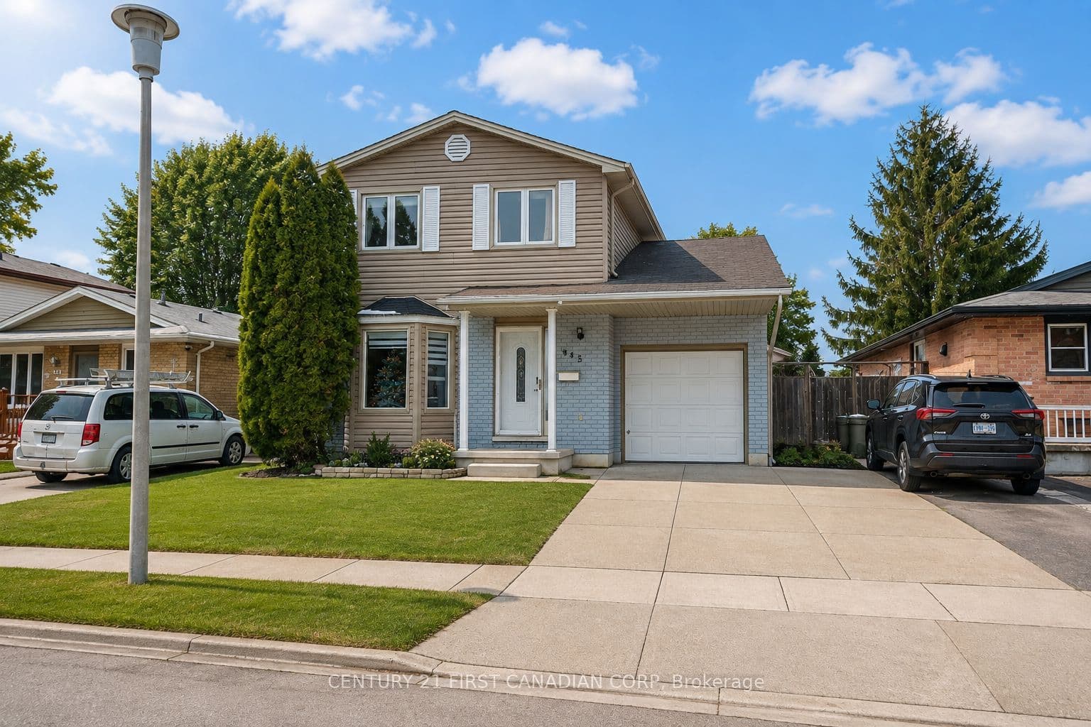 345 Banbury Crescent, London South, ON N5Z 4V1