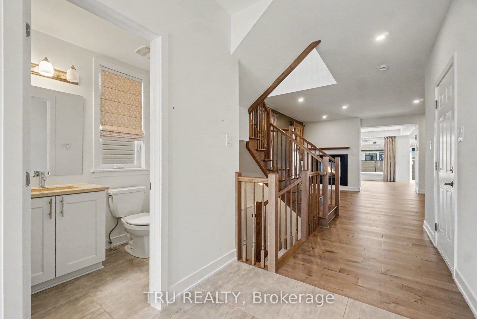 306 Chamomile Way, Leitrim, ON K1T 0X1