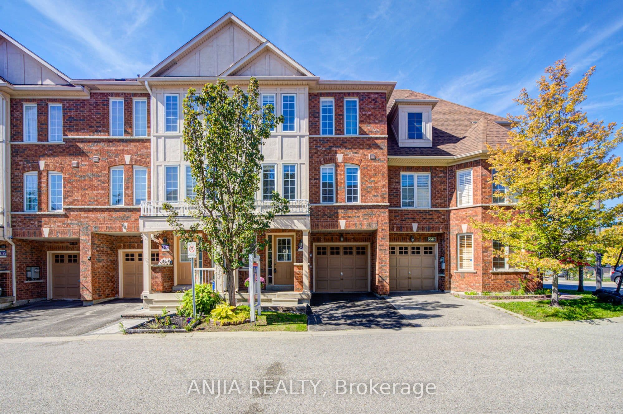 66 Prince Charles Way, Markham, ON L6C 0M7