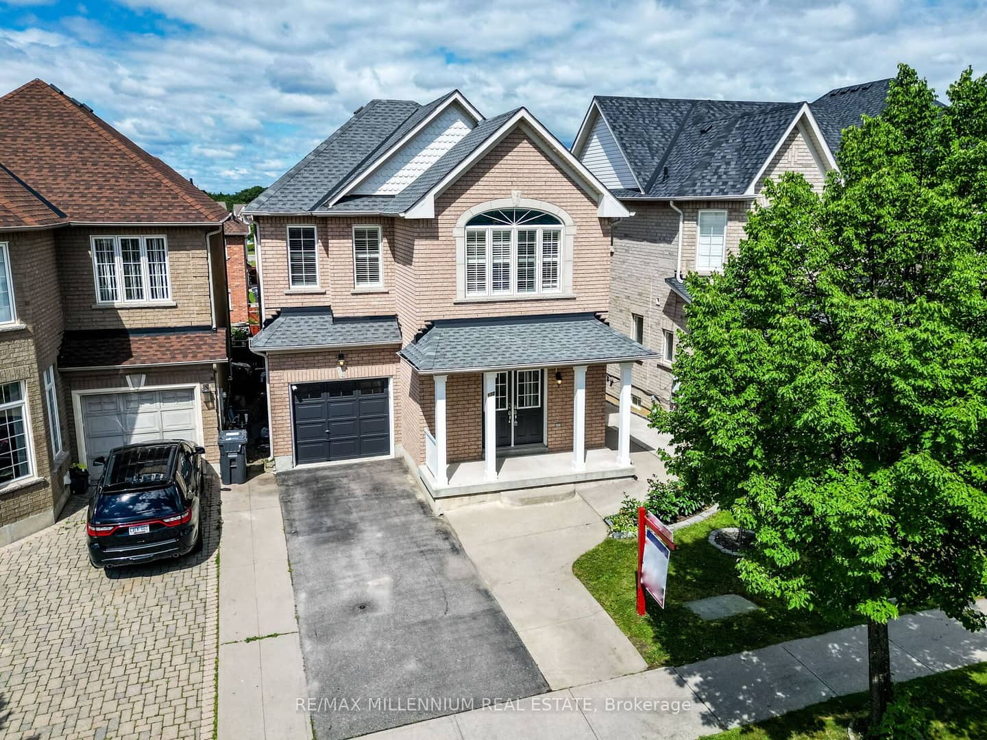172 Pefferlaw Circle, Brampton, ON L6Y 0L2