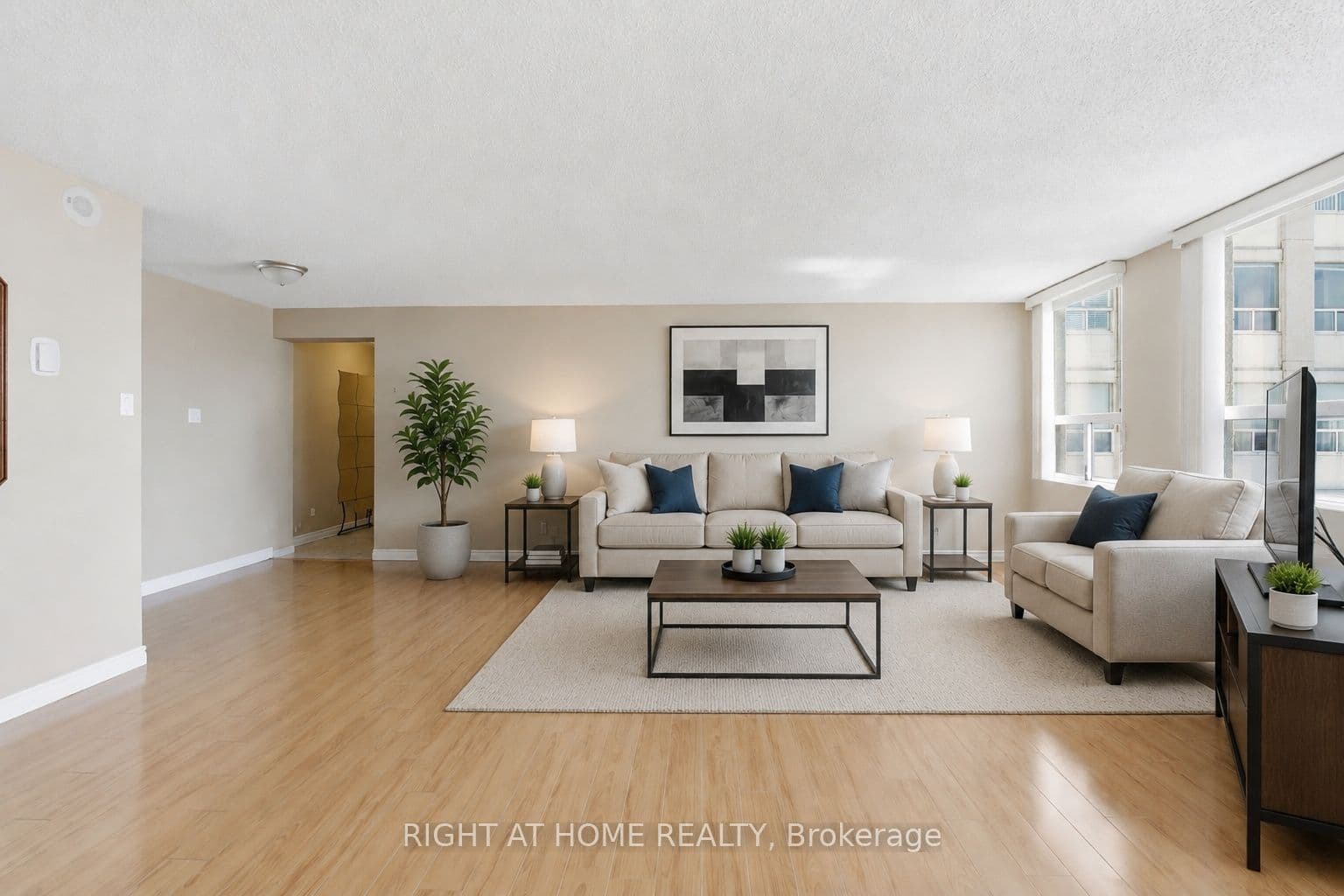 3650 Kaneff Crescent 2507, Mississauga, ON L5A 4A1