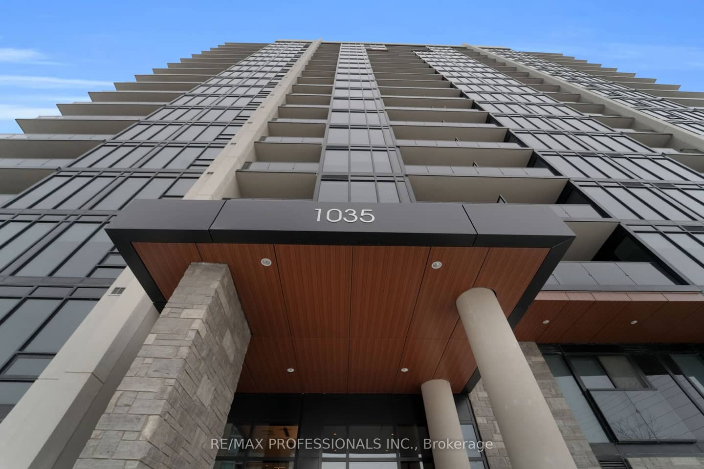 1035 Southdown Road 1402, Mississauga, ON L5J 0A2