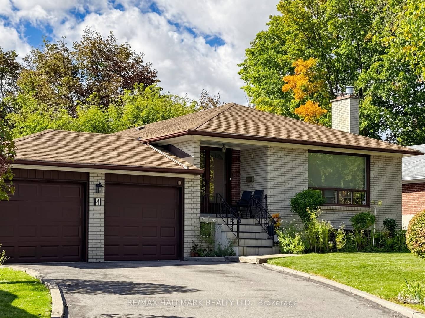 4 Multiflora Place, Markham, ON L3T 2W5