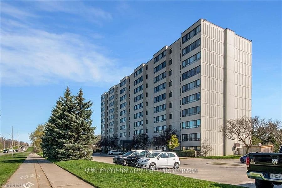 1600 Adelaide Street N 804, London North, ON N5X 3H6