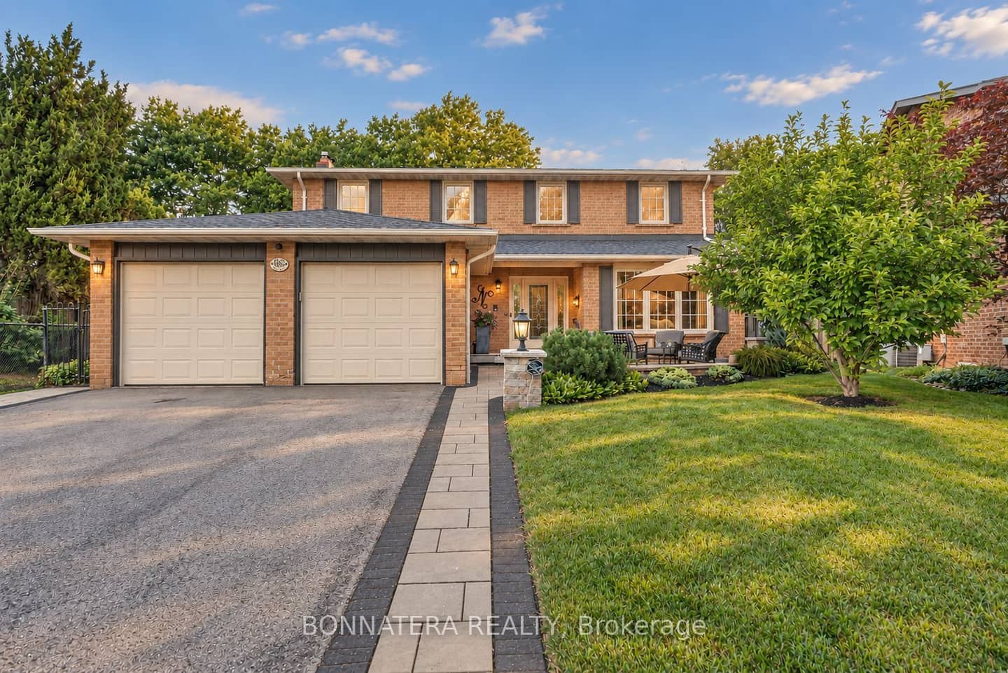 1409 Holly Court, Oakville, ON L6H 3H4
