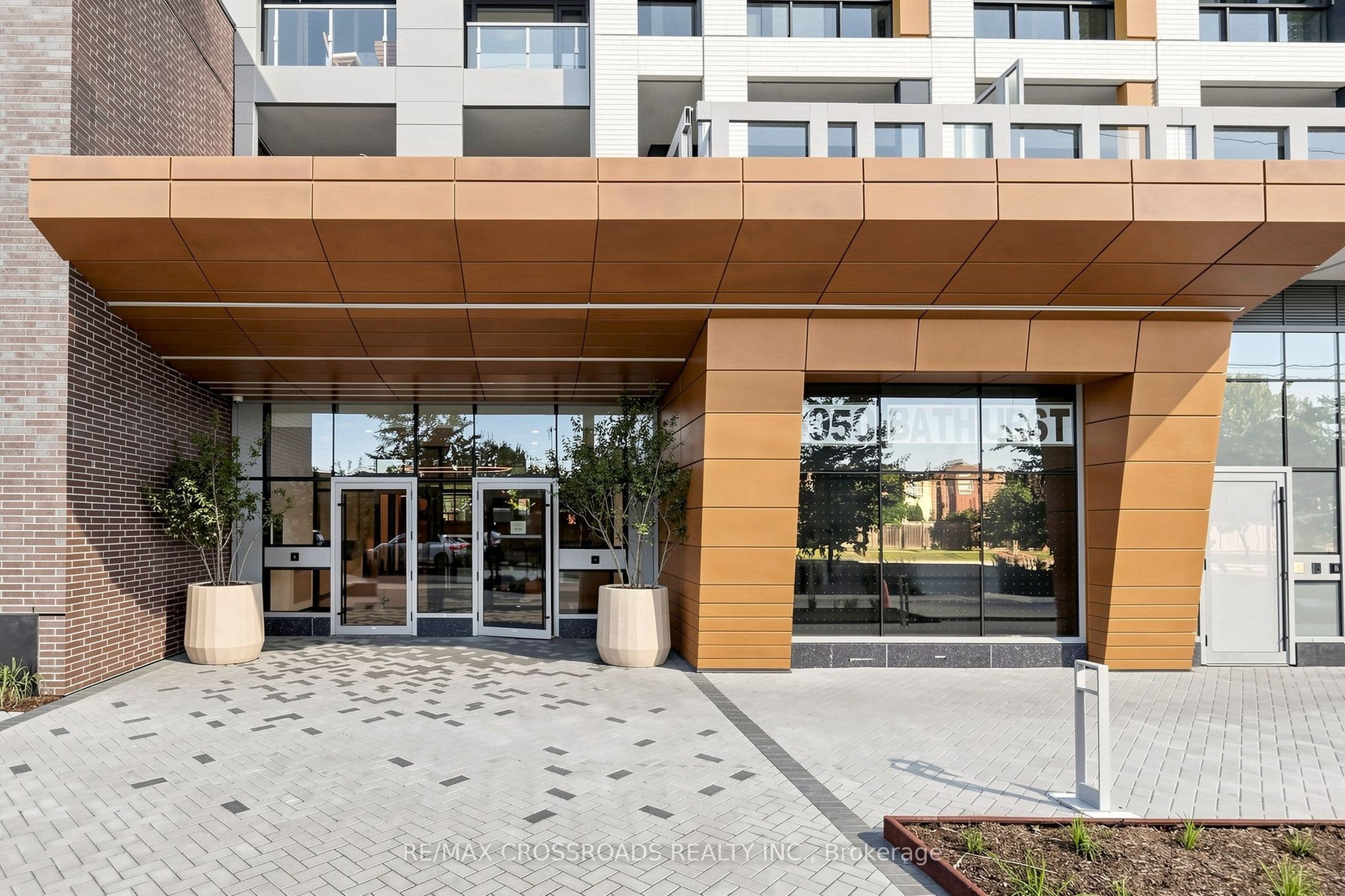7950 Bathurst Street 902, Vaughan, ON L4J 0L4