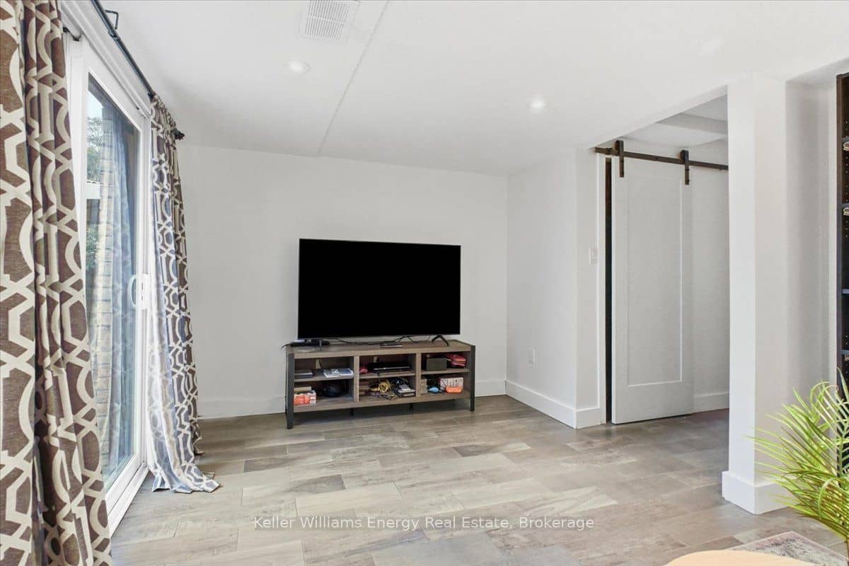 221 Ormond Drive E45, Oshawa, ON L1G 6T7