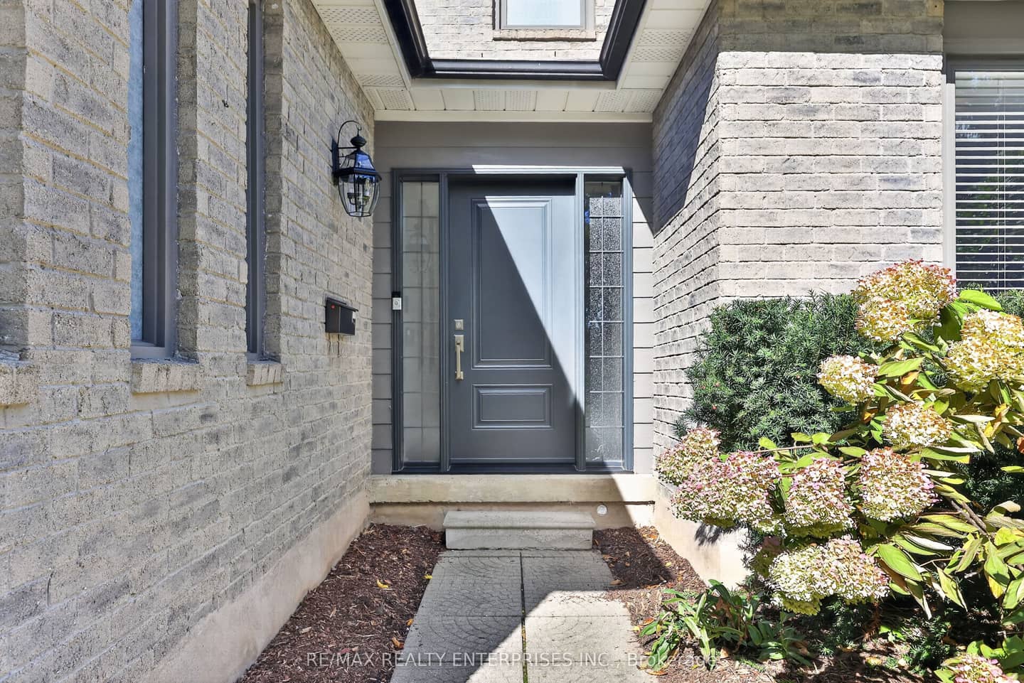 1019 Mesa Crescent, Mississauga, ON L5H 3T6