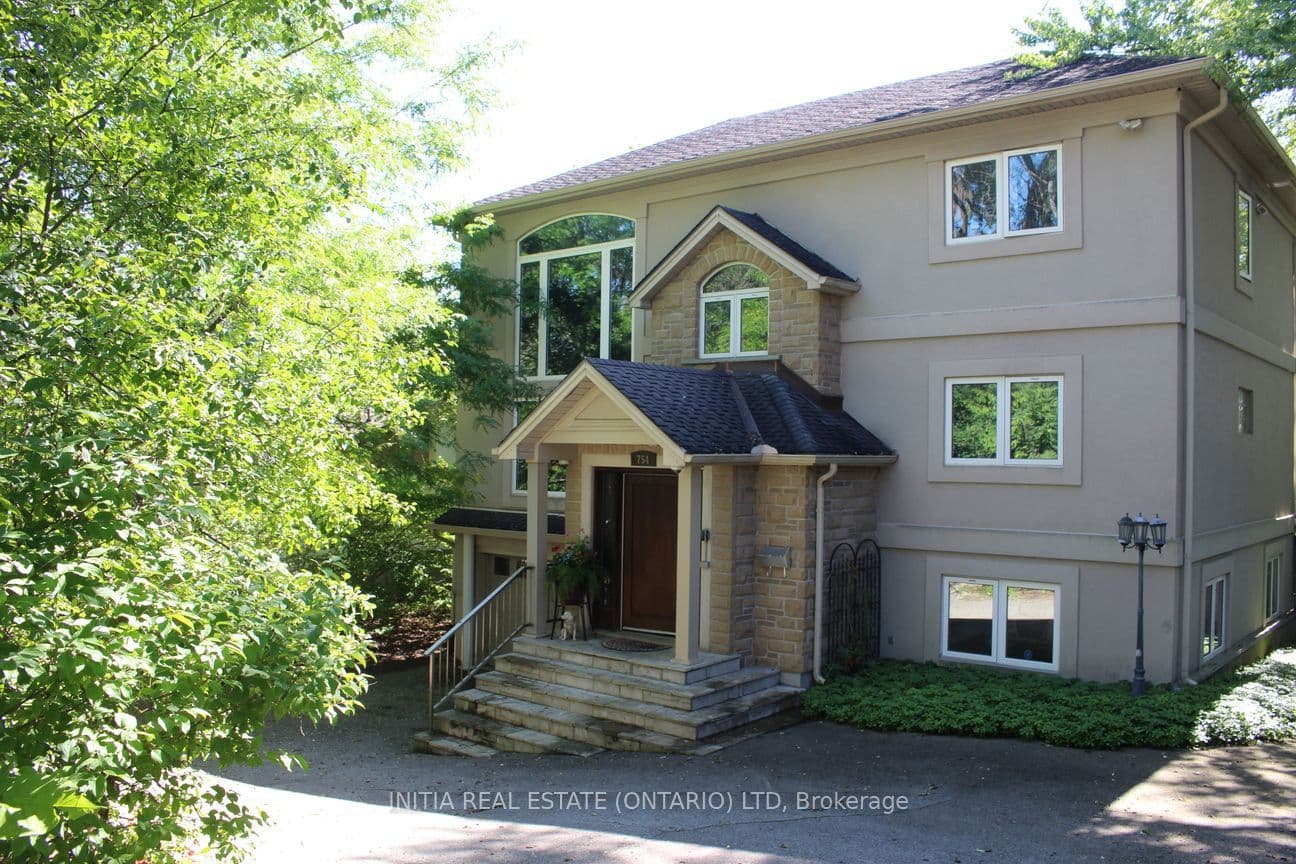 754 Riverside Drive, London North, ON N6H 2S4