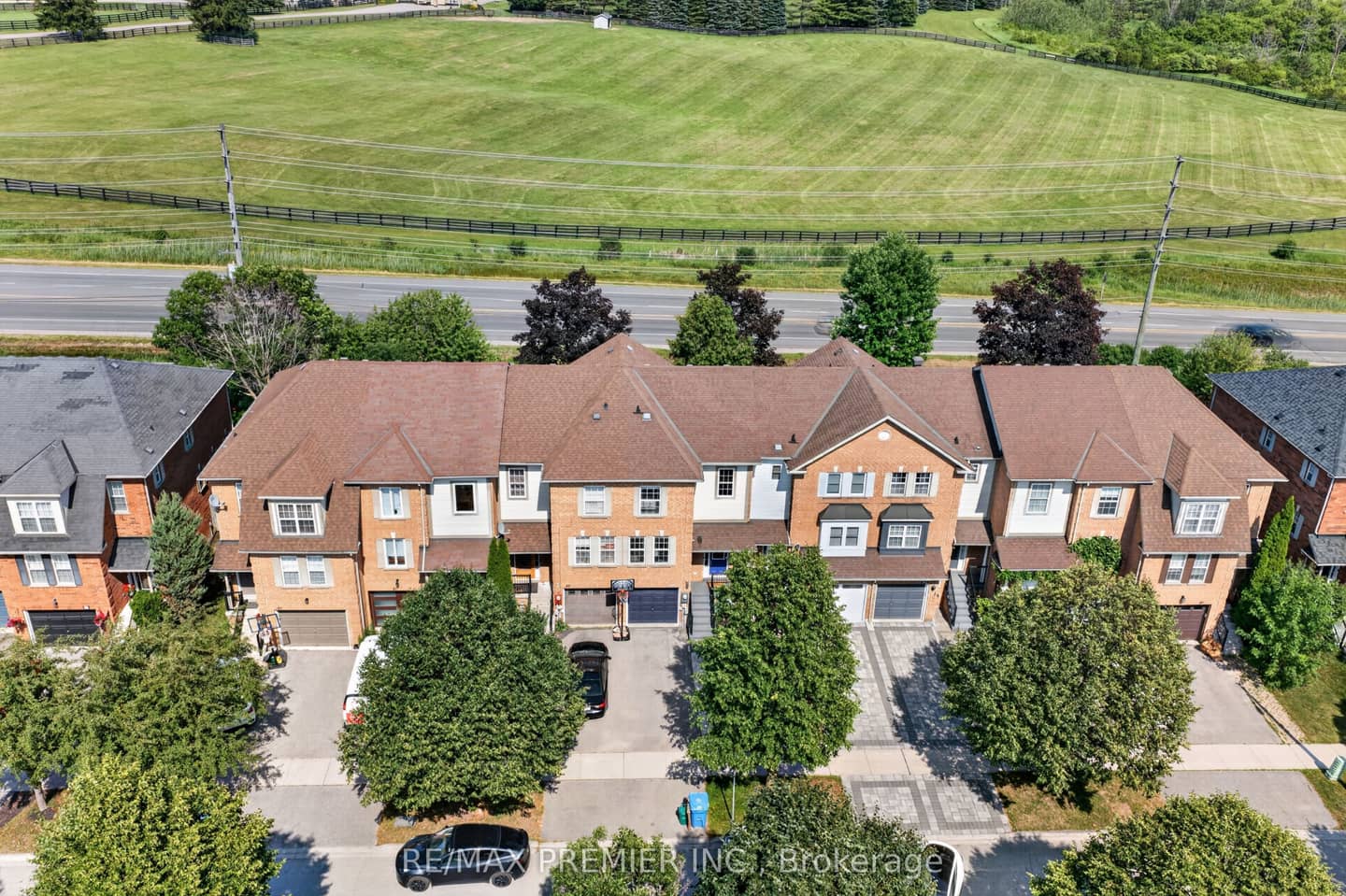 47 Milloy Place, Aurora, ON L4G 7L2