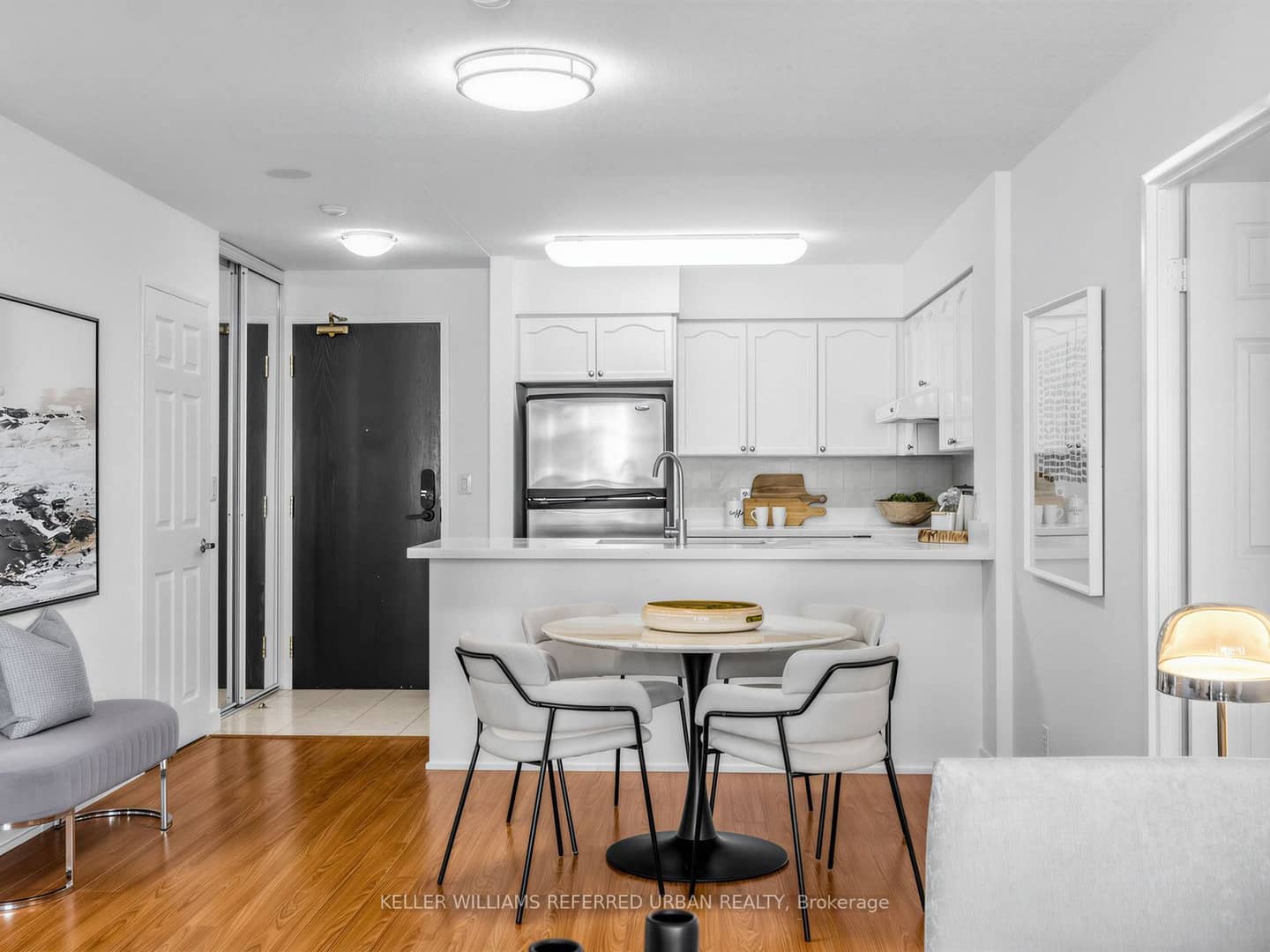 23 Hollywood Avenue 1807, Toronto, ON M2N 7L8