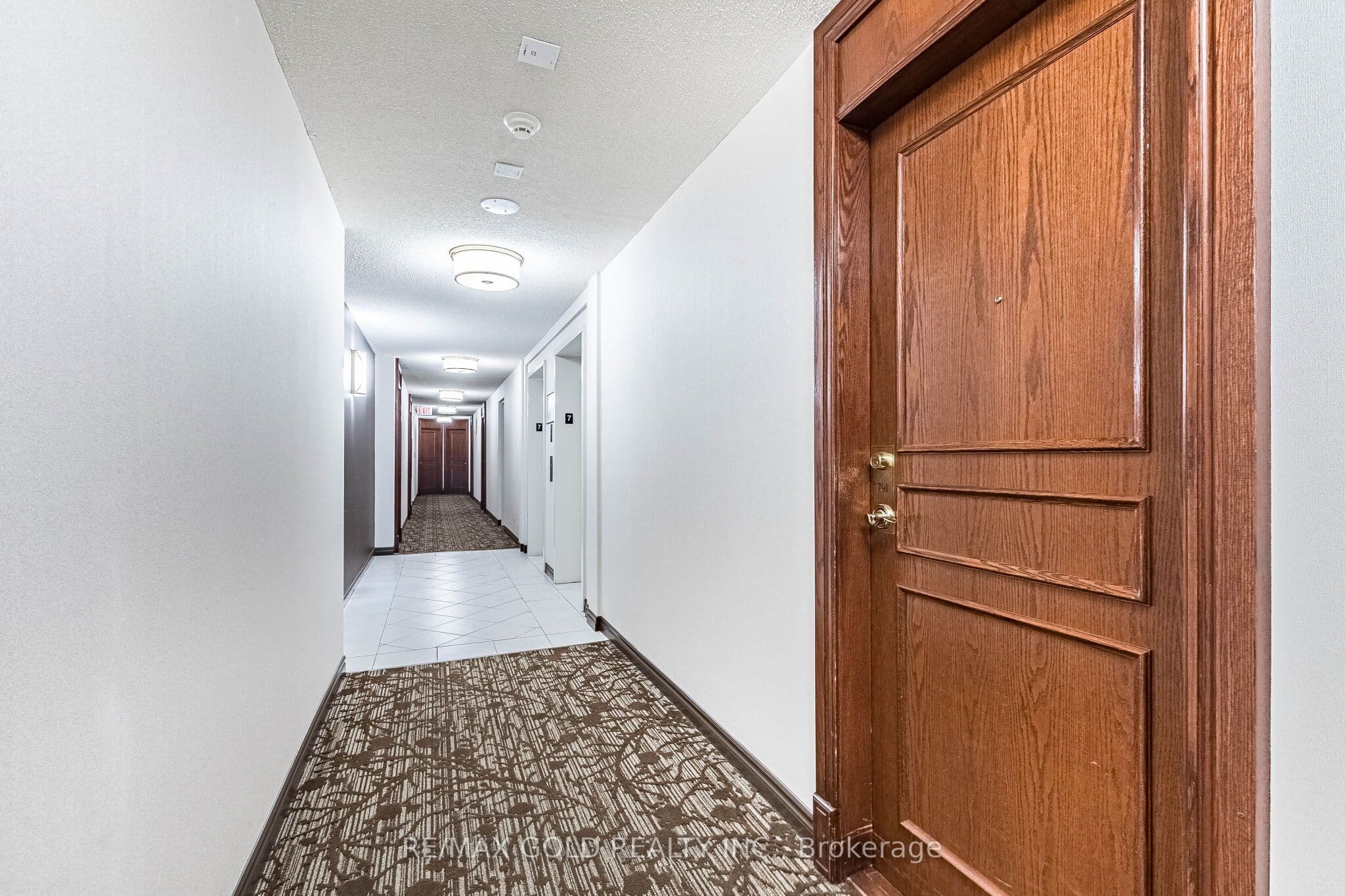 2545 Erin Centre Boulevard 701, Mississauga, ON L5M 6Z9