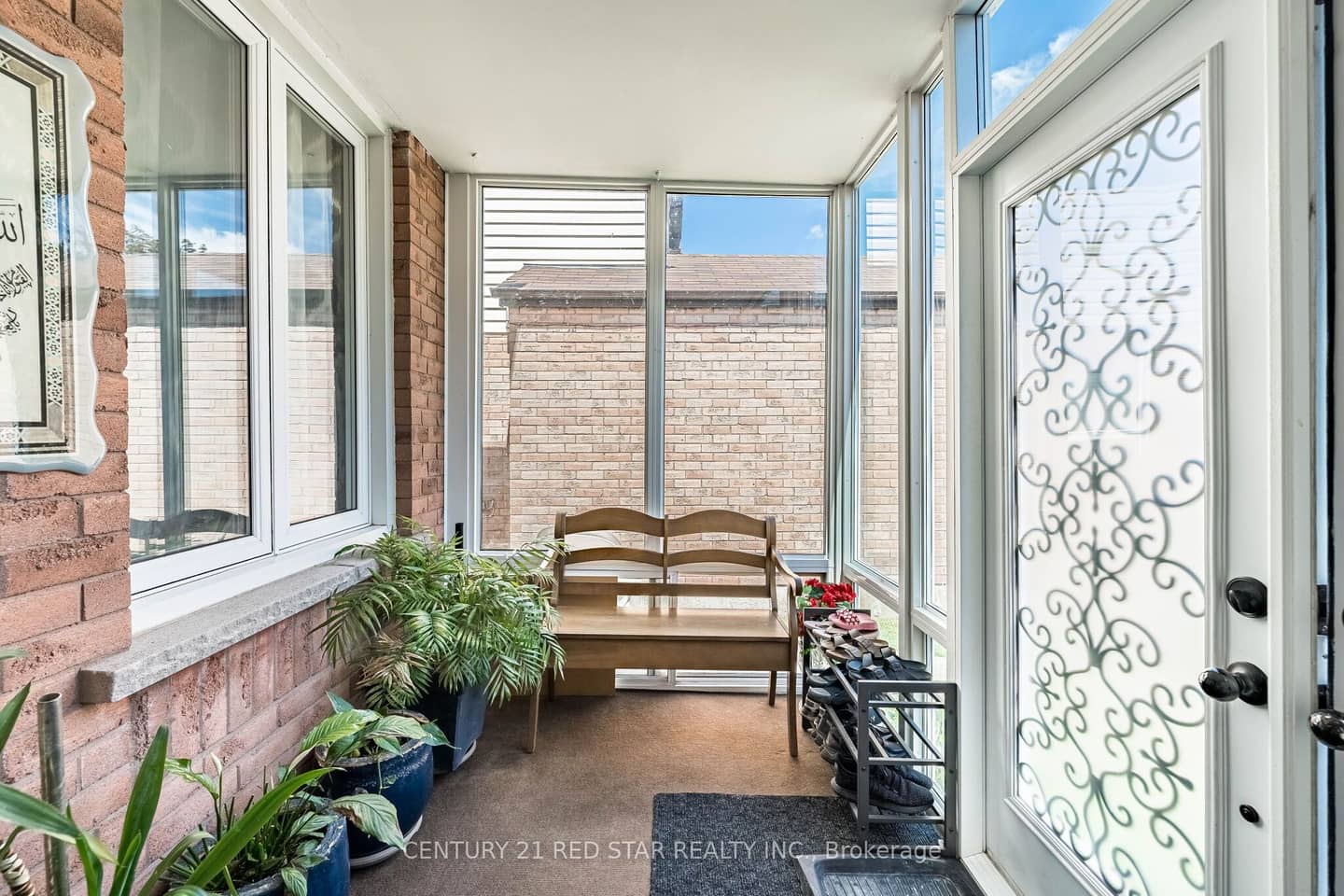 52 Newdale Place, Brampton, ON L6S 5Z3