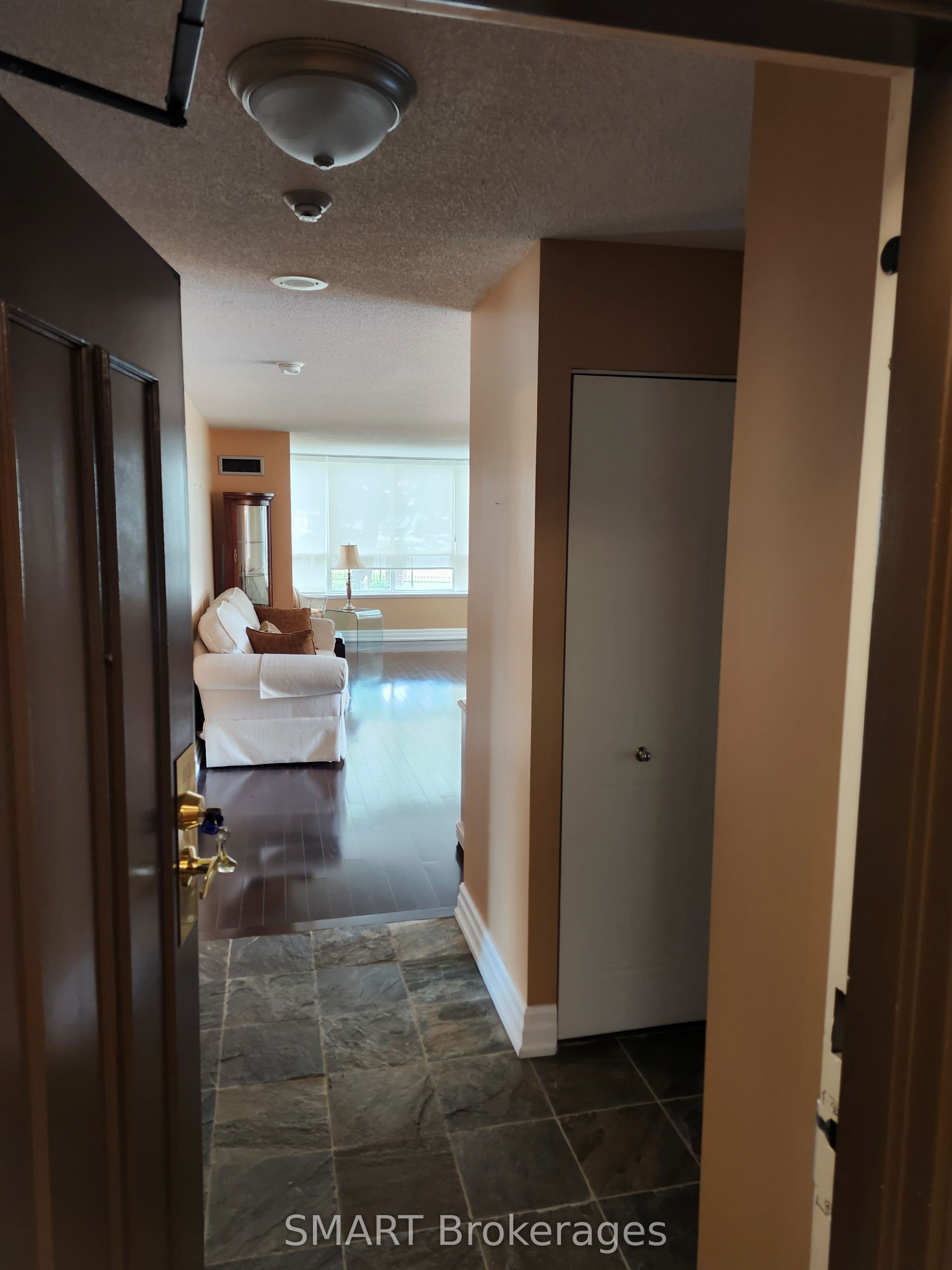 33 Weldrick Road E 103, Richmond Hill, ON L4C 8W4