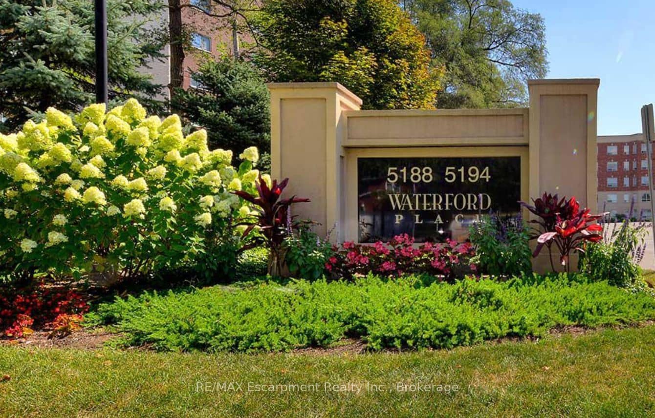 5188 Lakeshore Road 310, Burlington, ON L7L 6P4