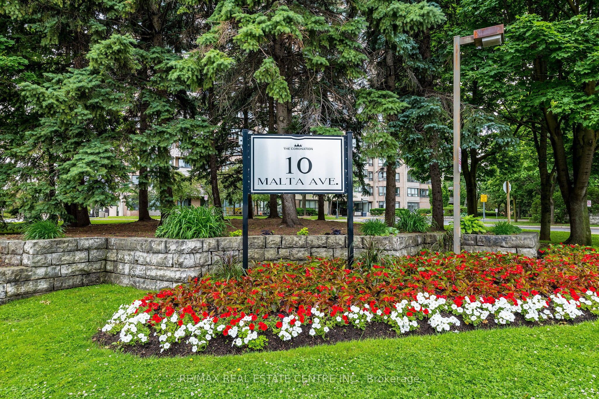 10 Malta Avenue 210, Brampton, ON L6Y 4G6