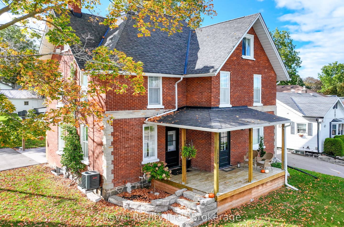 15578 Simcoe Street, Scugog, ON L9L 1M2