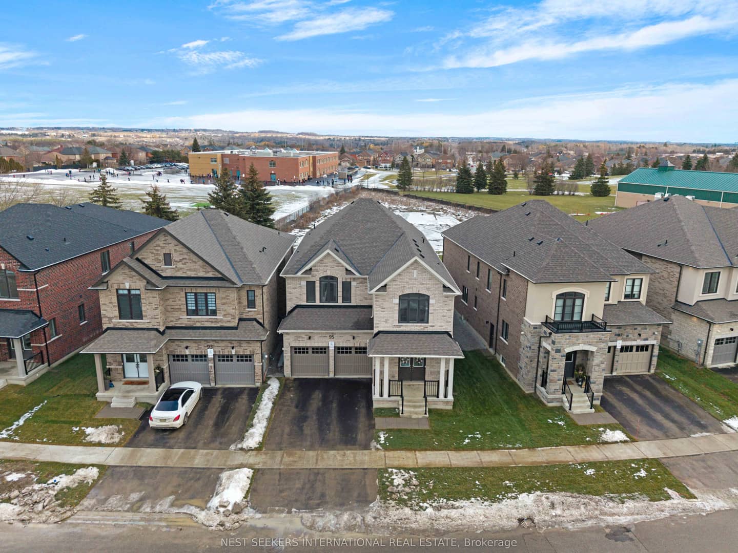 95 Pembrook Street, Caledon, ON L7E 2K1