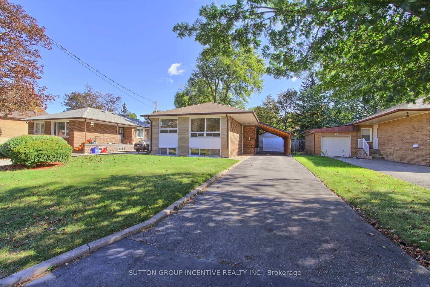 43 Sussex Avenue, Richmond Hill, ON L4C 2E5