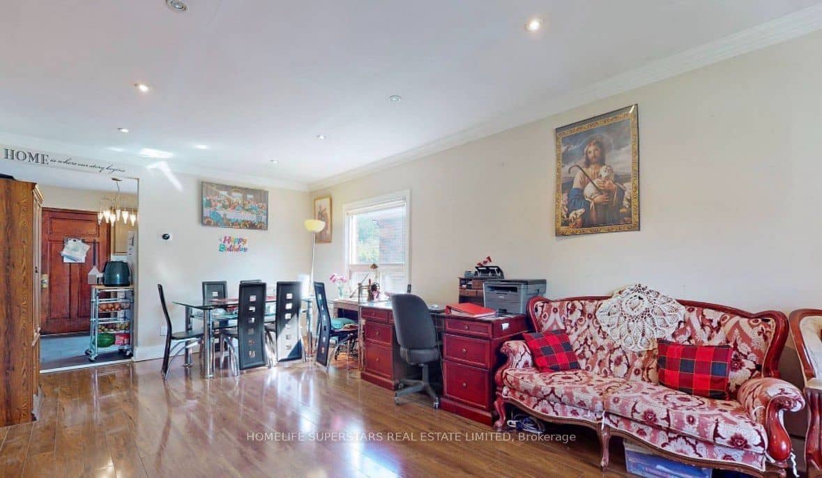 94 Ypres Road, Toronto, ON M6M 1P3