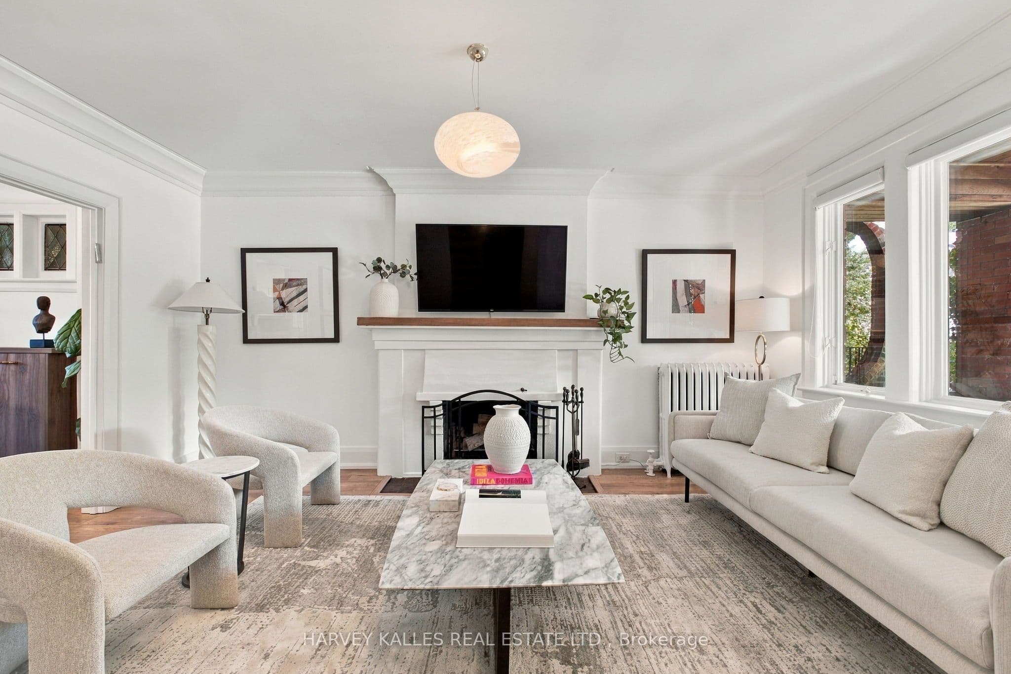 32 Crang Avenue, Toronto, ON M6E 2Z9