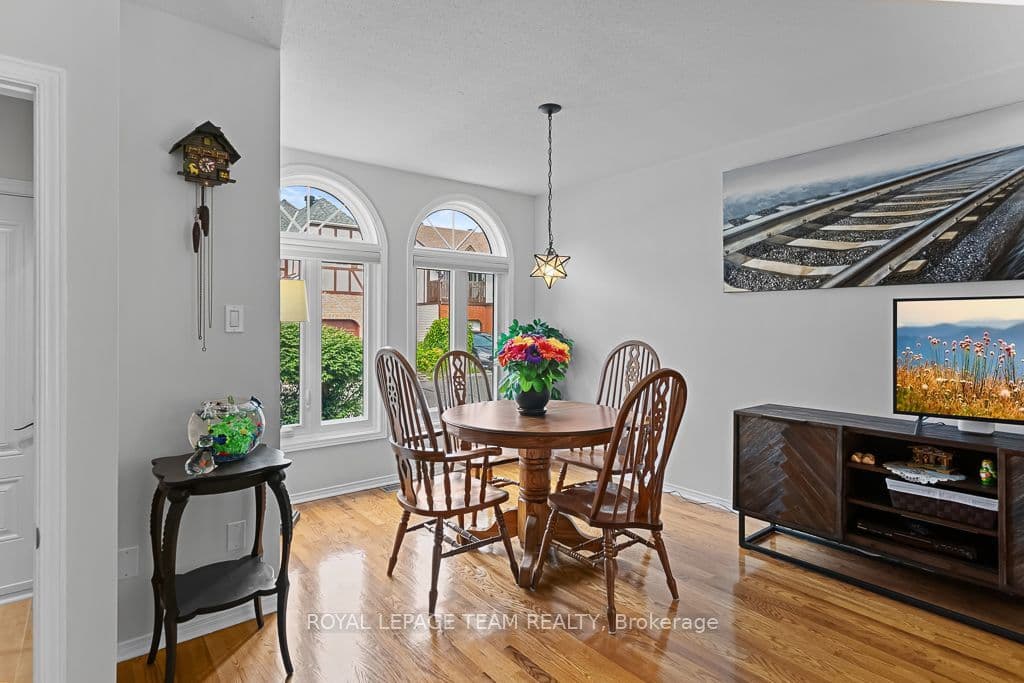 2756 Massicotte Lane, Blossom Park - Airport and Area, ON K1T 3H1