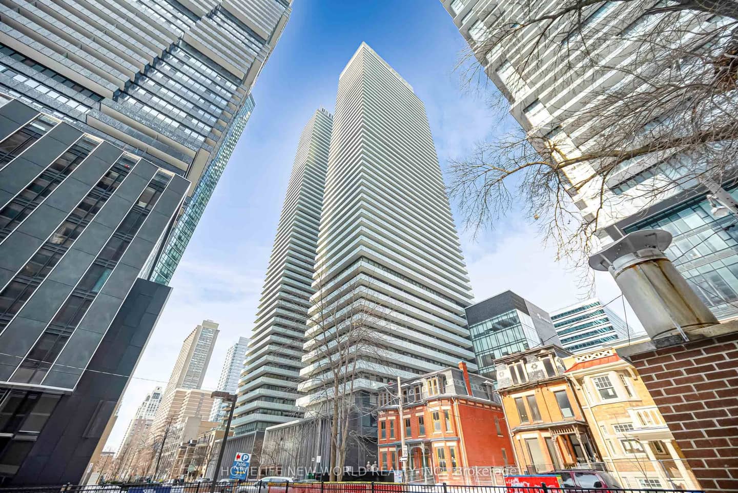 50 Charles Street E 1103, Toronto, ON M4Y 0C4