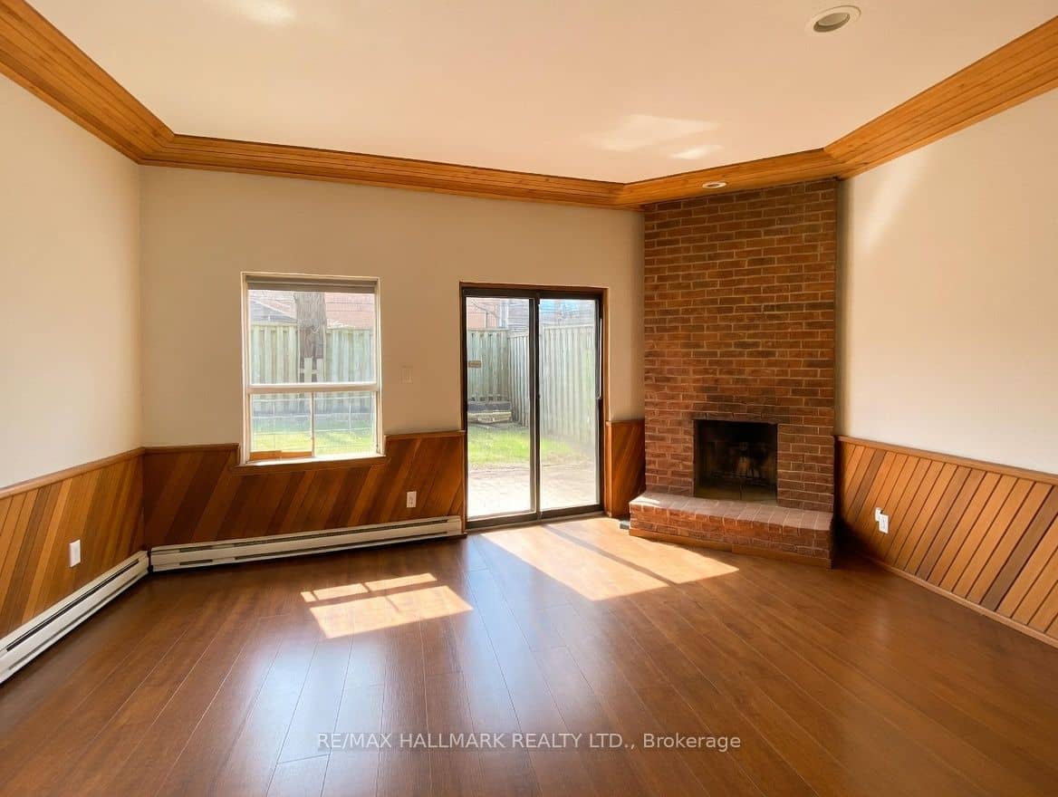 222 Broadway Avenue, Toronto, ON M4P 1V9