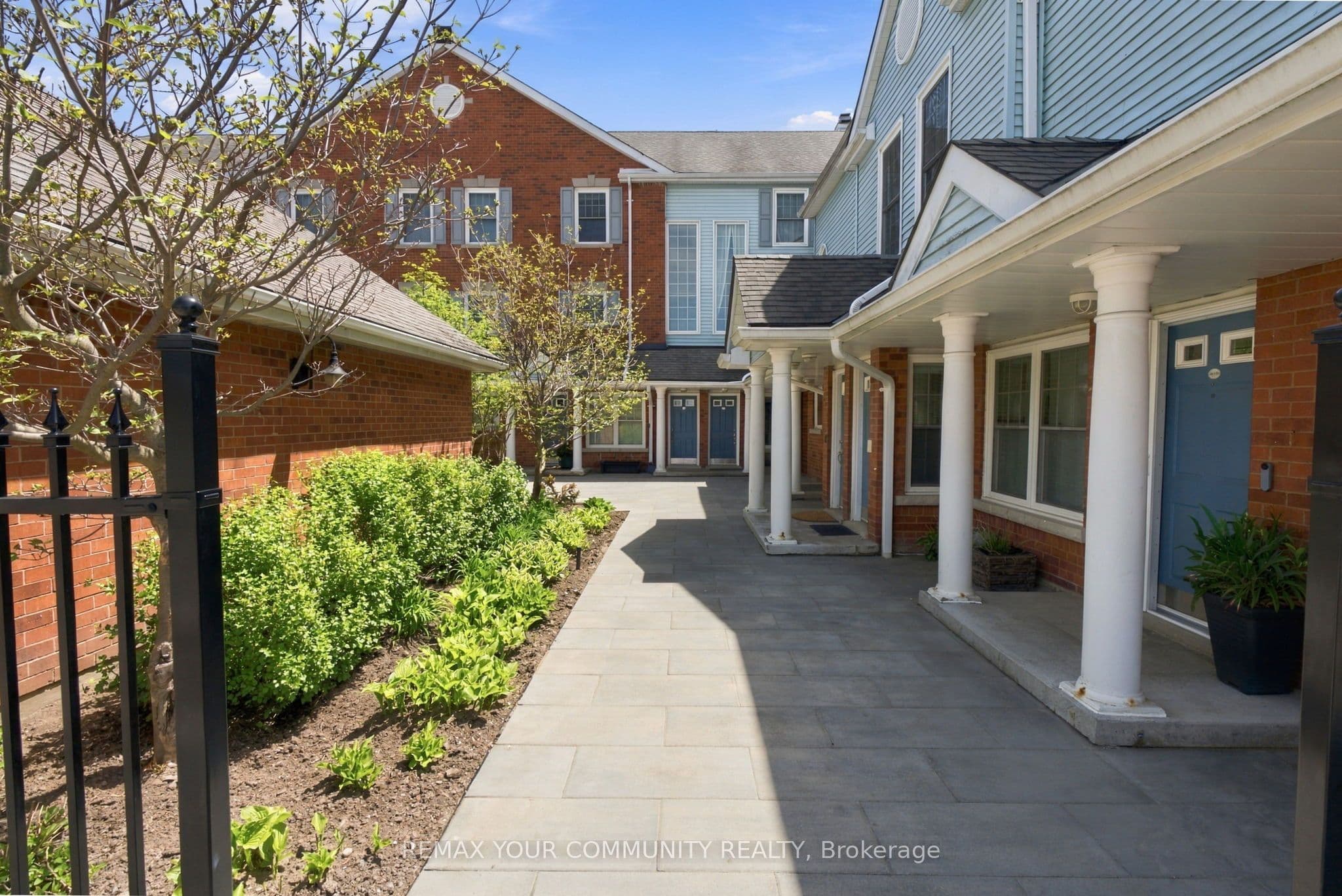 1661 Nash Road H-5, Clarington, ON L1E 1S8