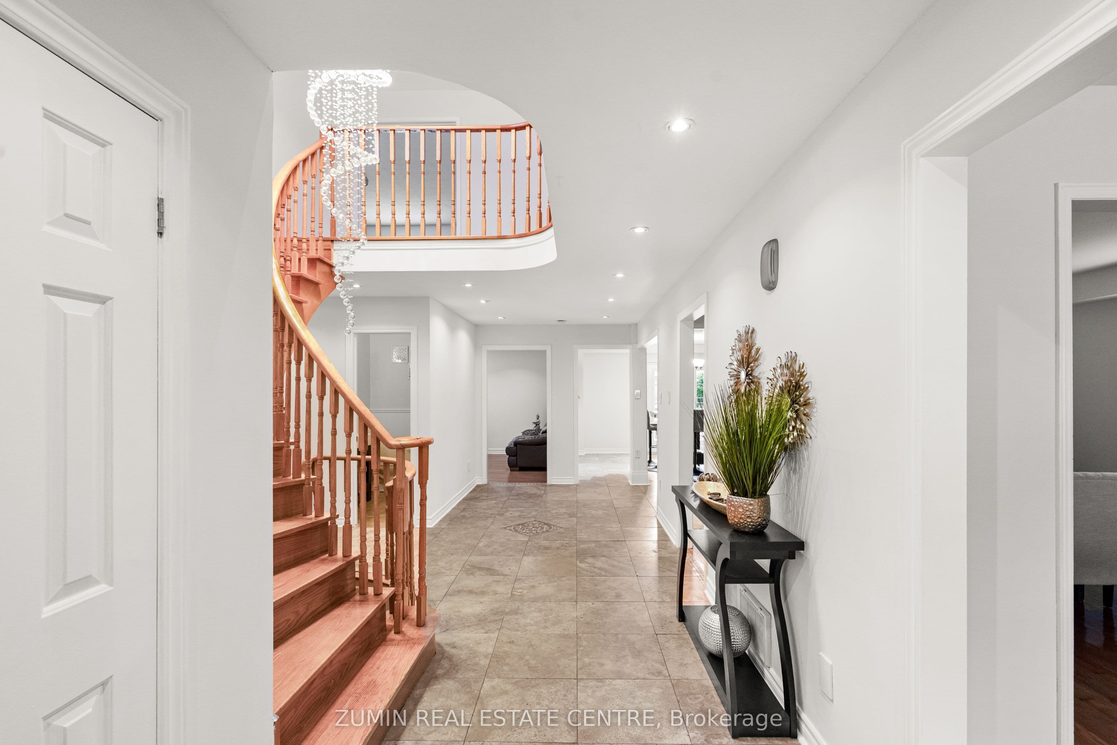 2026 Golden Briar Trail, Oakville, ON L6H 4N9